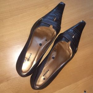 BNWOT Never worn Bronx Brown Pointed heel - Sz 40